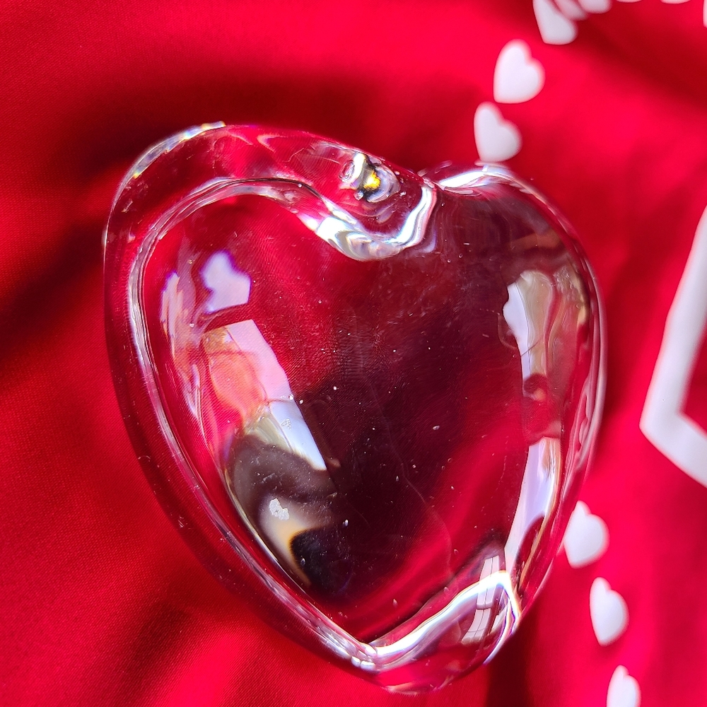 Glass Paper Weight - Picture 3 of 9